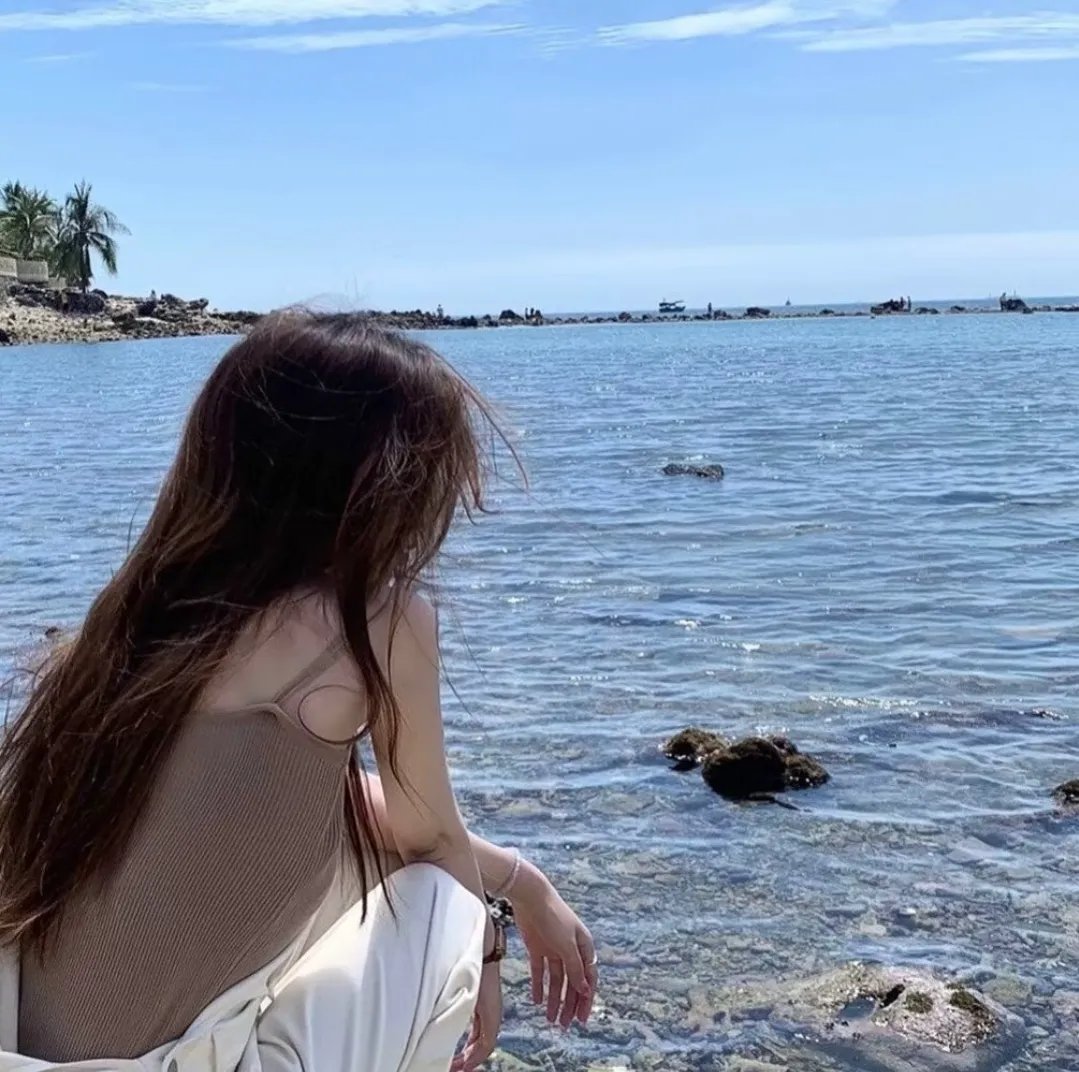 皮肤之下 海报